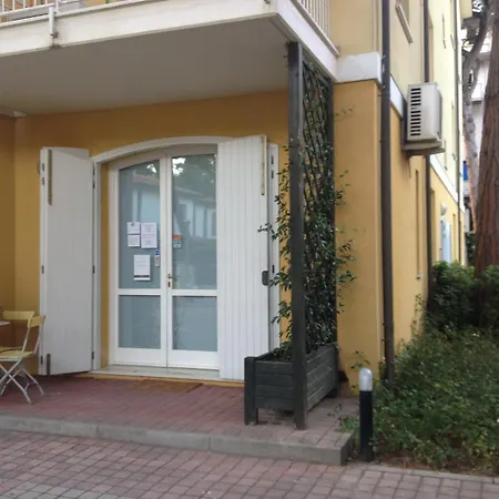 Stresa Apartmanhotel *